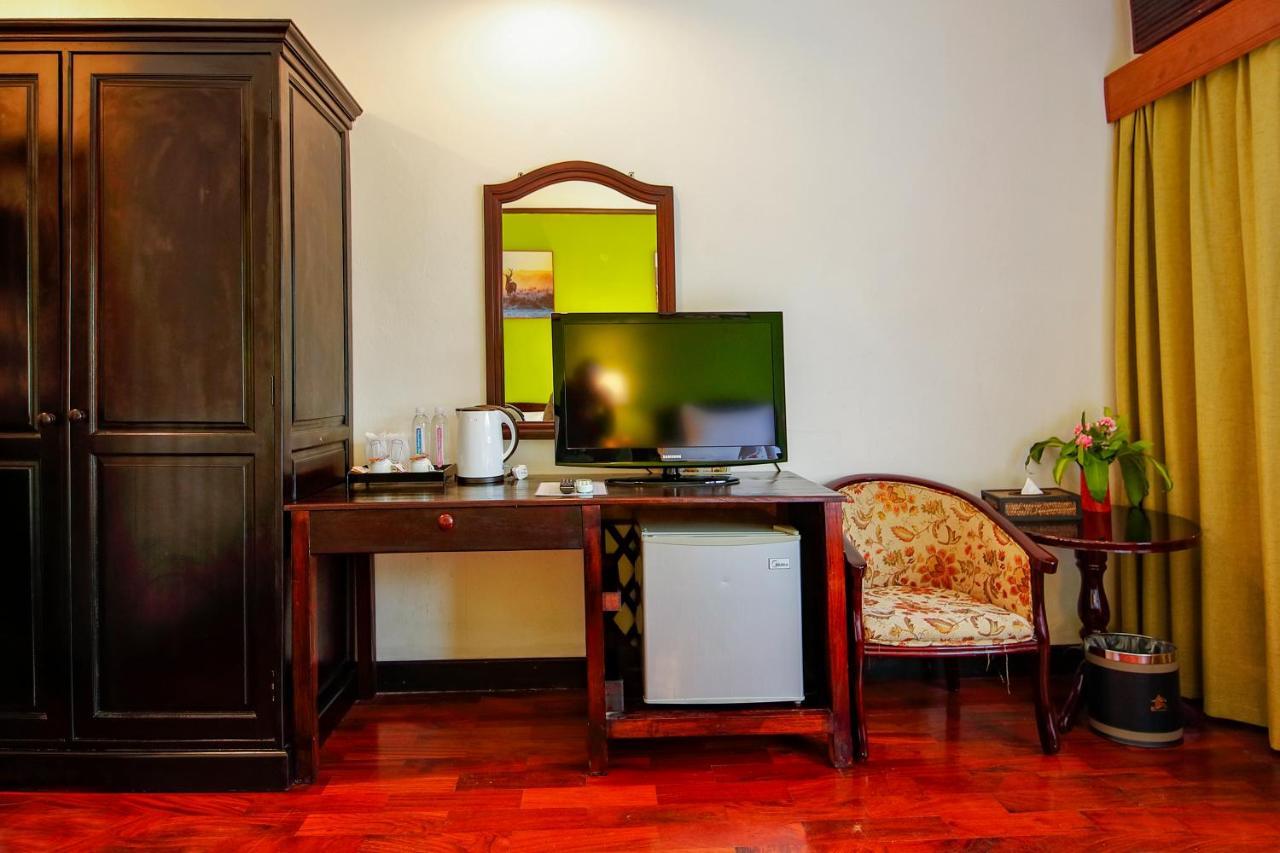E-Outfitting Vang Thong Hotel Luang Prabang Exterior foto